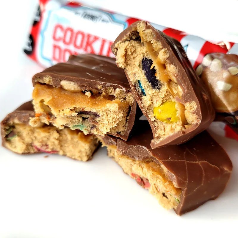 Adonis Cookie Dough Chunky Bar, Chocolate Candy - proteinowy baton z kazeiną, 14,4g białka & 197kcal - Image 4