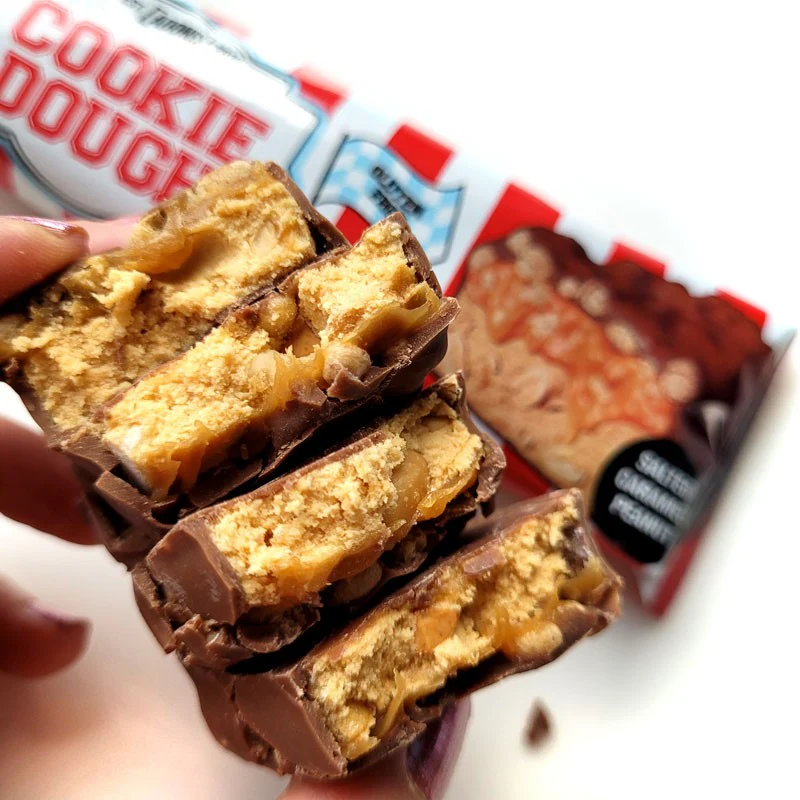 Adonis Cookie Dough Chunky Bar, Salted Caramel Peanut - proteinowy baton z kazeiną 18,1g białka & 205kcal - Image 3