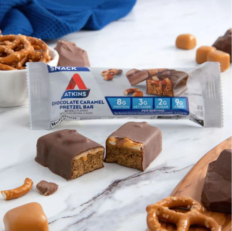 Atkins Snack Chocolate Caramel Pretzel - niskocukrowy baton 150kcal & 8g białka, Karmel, Czekolada & Precelki - Image 3