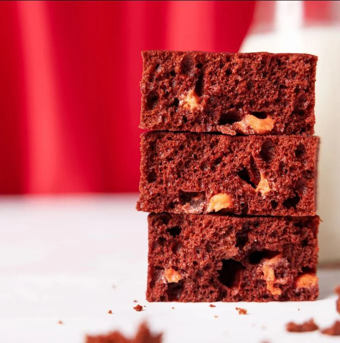 EatMe Guilt Free Brownie,  Red Velvet - proteinowe brownie z białą czekoladą - Image 3
