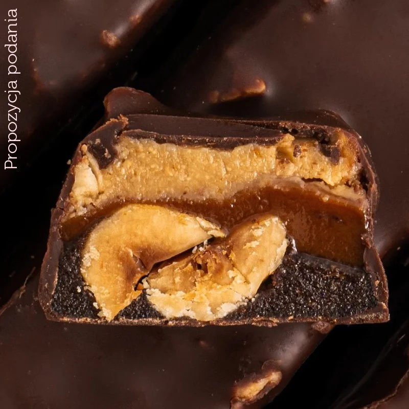 FIZI Guilty Pleasure Hazelnut & Caramel - wegański baton proteinowy w polewie czekoladowej bez dodatku cukru - Image 3