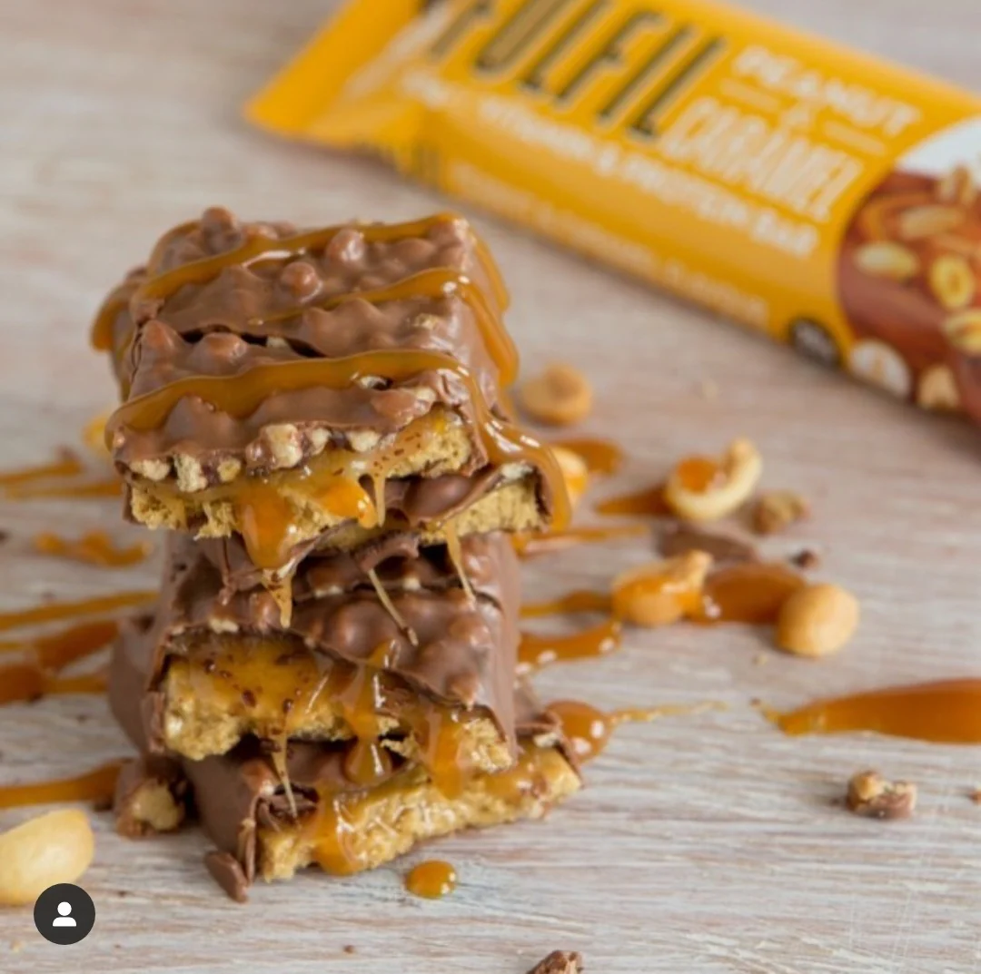 Fulfil Peanut & Caramel baton proteinowy z witaminami (Karmel & Orzechy Ziemne) - Image 3