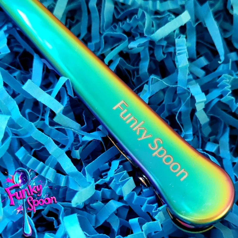 Funky Spoon grawerowana łyżeczka miarowa z klamrą uszczelniającą, Tęczowa - Image 3