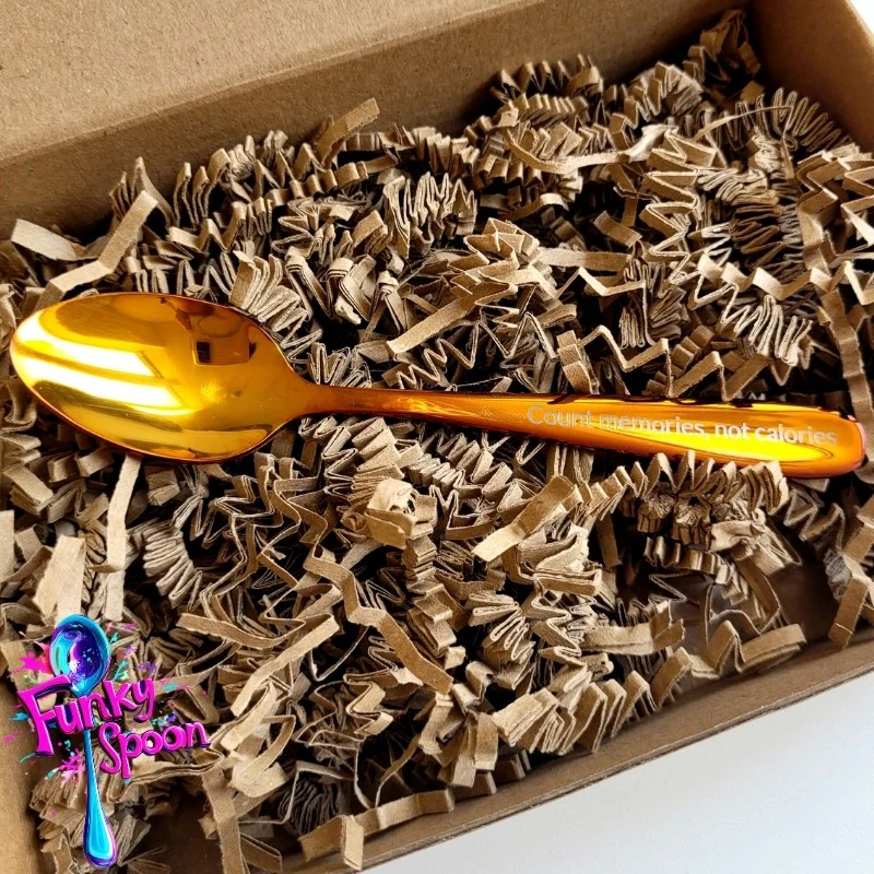 Funky Spoon grawerowana łyżka z afirmacją, Miodowe Złoto 14cm, Count Memories, not Calories - Image 4