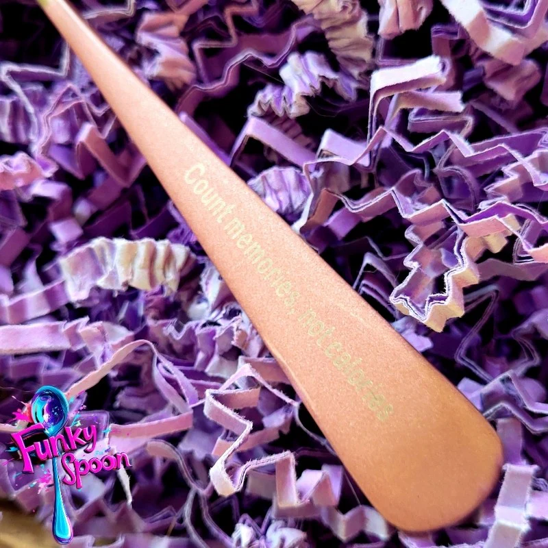 Funky Spoon grawerowana łyżka z afirmacją, Srebro & Róż, 17cm, Count memories, not calories - Image 4