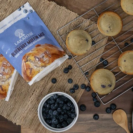 Lakanto Blueberry Muffin Mix - mieszanka do wypieku bezglutenowych babeczek bez cukru - Image 3