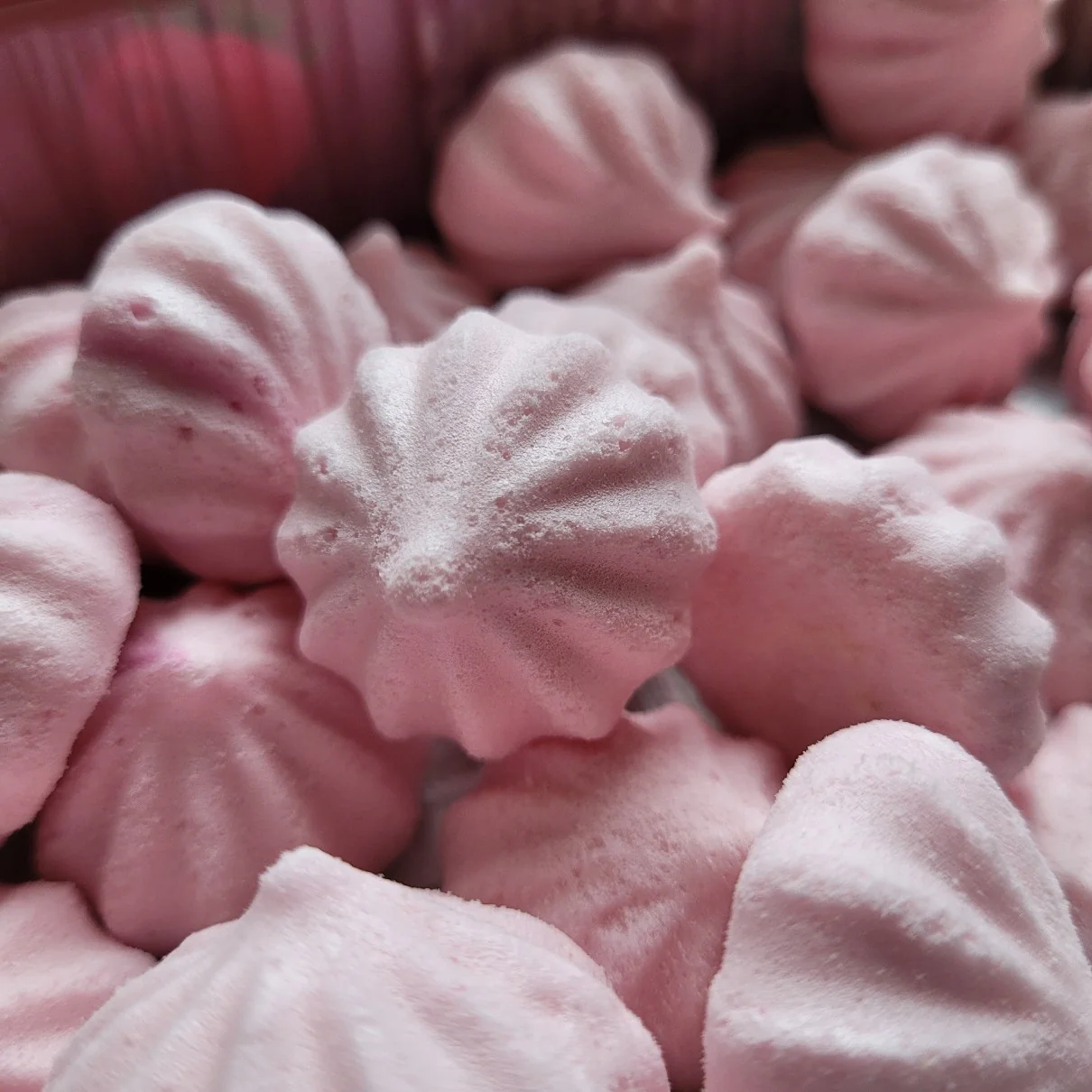 Locco Meringue Raspberry 1kcal - bezy bez cukru ze stewią i erytrytolem, 1kcal w sztuce, Malina - Image 5