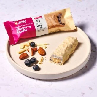 Maxi Nutrition Creamy Core Blueberry Muffin - baton białkowy z miękkim nadzieniem 15g białka &185kcal - Image 3