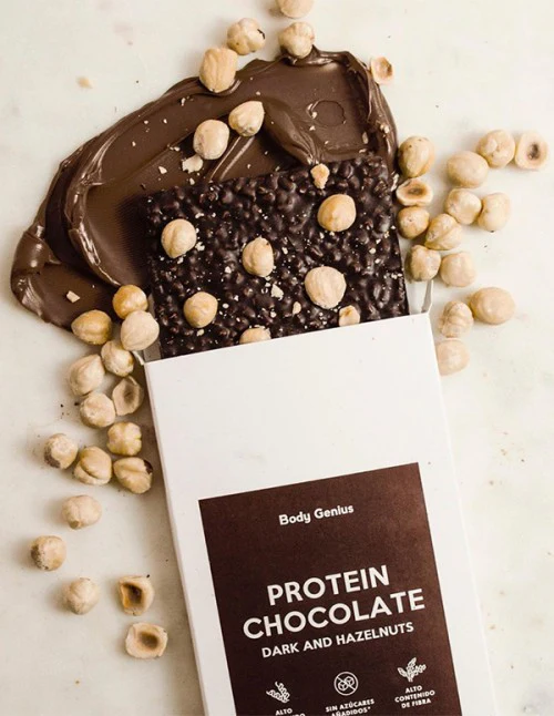 Body Genius Protein Chocolate Dark & Hazelnuts - ciemna czekolada proteinowa z orzechami bez cukru i maltitolu - Image 3