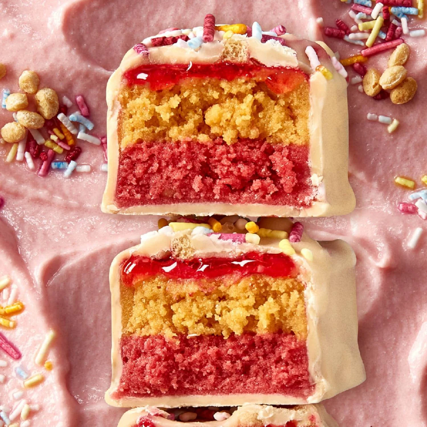 MyProtein 6 Layer Vanilla Birthday Cake - sześciowarstwowy baton białkowy Tort Waniliowy & Biała Czekolada - Image 3