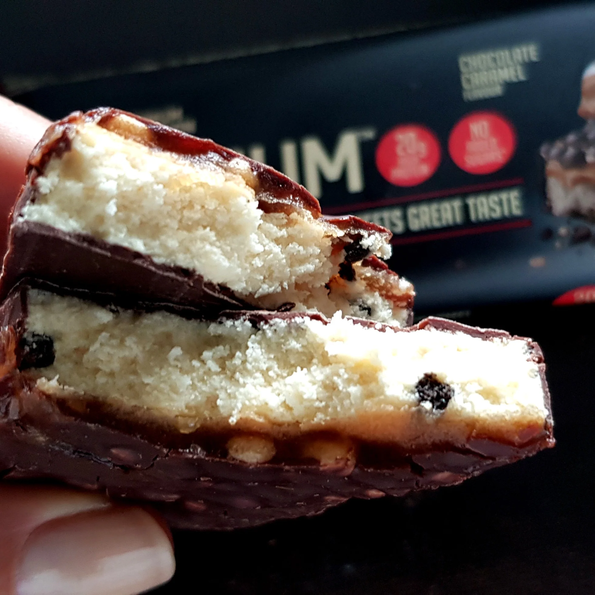 Optimum Nutrition, Whipped Bar Chocolate Caramel - baton białkowy z masą a la ptasie mleczko, karmelem i czekoladą - Image 3
