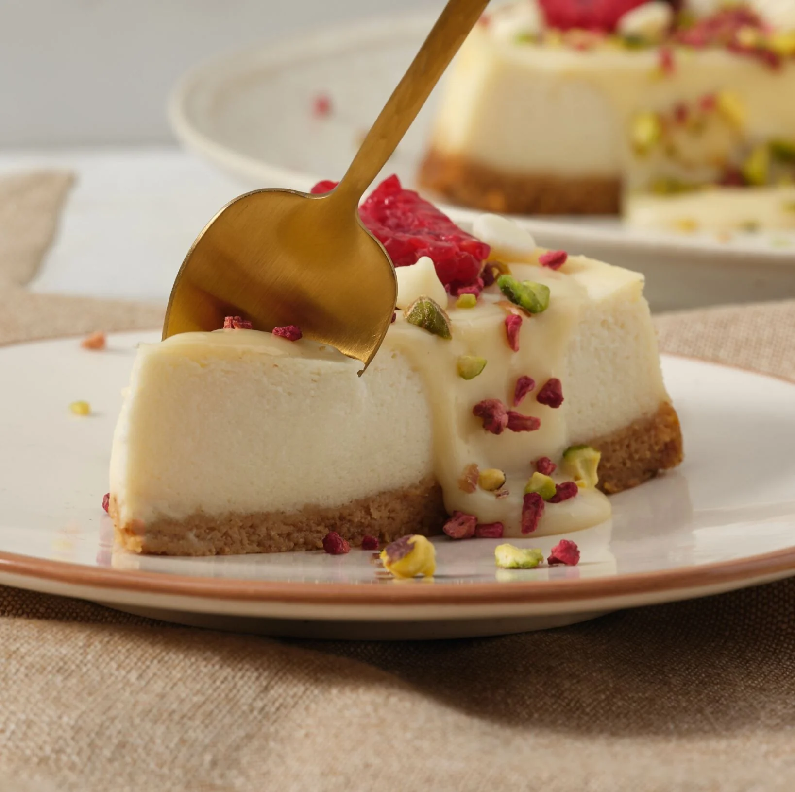 Prozis Protein Cheesecake Premix, White Chocolate - proteinowa mieszanka sernikowa, 20 porcji, 130kcal & 14g białka w kawałku - Image 3