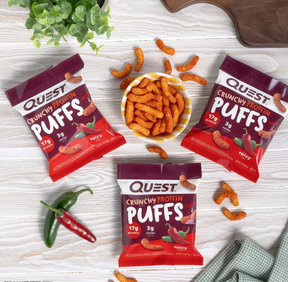 Quest Crunchy Spicy Protein Puffs - słodko-pikantne chrupki proteinowe 17g białka & 130kcal - Image 4