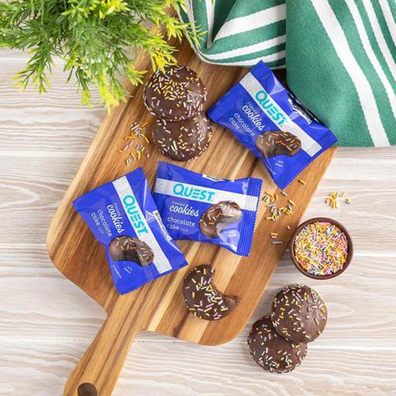 Quest Frosted Cookies, Chocolate Cake - miękkie keto ciastka w polewie, BOX 8 SZT - Image 2