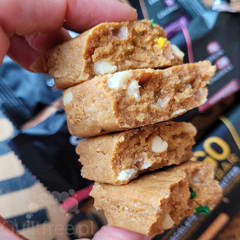 SelectGo Protein Bar Birthday Cake - baton proteinowy na maśle migdałowym i miodzie, bez słodzików
